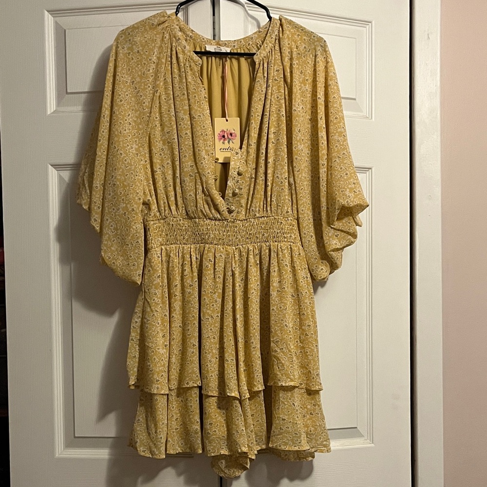 NWT Floral Smocked Waist Flowy Short Romper